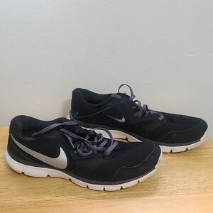 Nike Black and Gray Athletic Shoes
